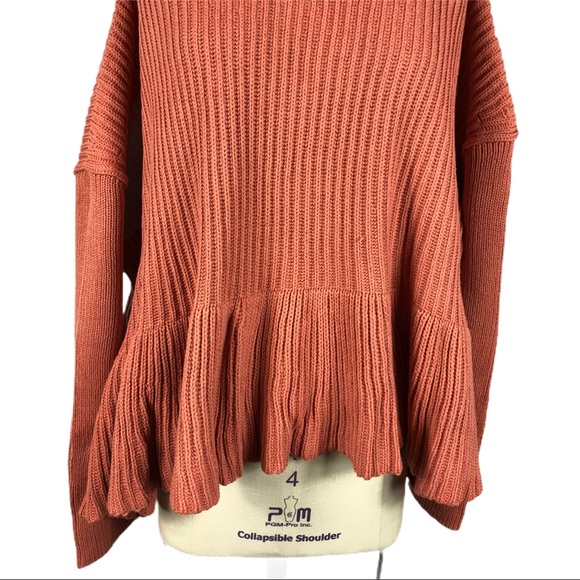 Free People Layer Cake Rose Sweater Size L - Picture 3 of 12